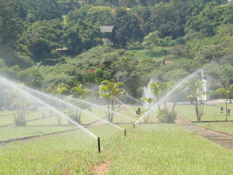 Sistema de Irrigação para Gramados